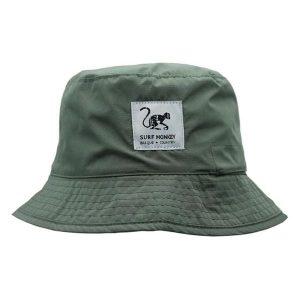 Kapelusz - z recyklingu - wodoodporny - dwustronny (zielony/beżowy). Zielone kapelusze SURF MONKEY, bez wzorów, z neoprenu, sportowe. Za 179,95 zł.
