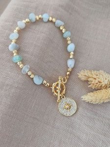 Nakkash Pozłacana bransoletka z kamieniami szlachetnymi rozmiar: onesize. Niebieskie bransoletki Nakkash, z agatem, pozłacane. Za 100,99 zł.