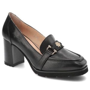 Czarne Półbuty Simen Skórzane Eleganckie Buty Na Obcasie. Czarne półbuty Simen, z aplikacjami, ze skóry, bez obcasa, na obcasie, bez zapięcia. Za 439,00 zł.