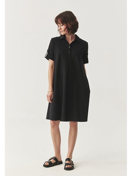 TATUUM Sukienka w kolorze czarnym rozmiar: XL. Czarne sukienki Tatuum, xl, bez wzorów, bez kołnierzyka, bez ramiączek, midi. Za 231,13 zł.