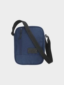 4F Saszetka crossbody uniseks - granatowa Uniwersalny. Niebieskie nerki i saszetki 4f, bez wzorów, z dzianiny. W wyprzedaży za 39,99 zł.