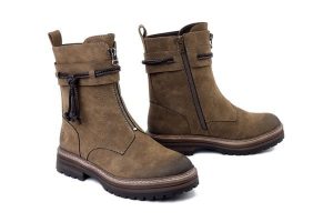 RIEKER 93068-54 green, botki damskie. Zielone botki Rieker, bez wzorów, bez obcasa, bez zapięcia. Za 373,71 zł.
