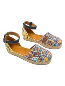 Calceo Espadryle ze wzorem rozmiar: 38. Espadryle Calceo, bez wzorów, bez obcasa. Za 162,49 zł.