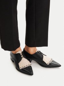 Hispanitas Półbuty BHI254263 Czarny. Czarne czółenka Hispanitas, bez wzorów, ze skóry, bez obcasa, na obcasie, bez zapięcia. Za 368,99 zł.