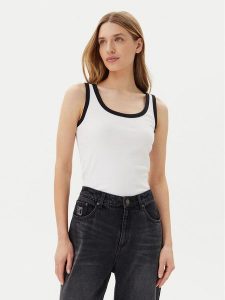 Pieces Top May 17154484 Biały Slim Fit. Białe topy Pieces, xs, bez wzorów, z bawełny, bez kołnierzyka, bez ramiączek. Za 49,99 zł.