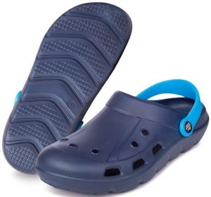 Klapki basenowe Aqua Speed Lora. Czarne klapki Aqua-Speed, bez wzorów, z materiału, bez obcasa. Za 47,99 zł.