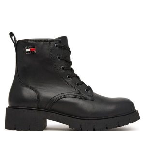 Trapery Tommy Jeans. Czarne buty zimowe Tommy Jeans, z jeansu, bez obcasa, bez zapięcia. Za 649,99 zł.