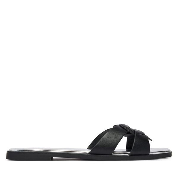 Klapki LOVE MOSCHINO. Czarne klapki LOVE MOSCHINO, bez wzorów, bez obcasa. Za 477,99 zł.