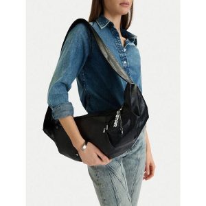 Torebka G-Star Raw. Czarne torebki klasyczne G-Star Raw, bez wzorów, bez dodatków. Za 199,99 zł.