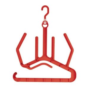 Wieszak na kombinezon do nurkowania Maxi Surflogic. Czerwone kombinezony SURFLOGIC, uniwersalny, bez wzorów, bez kołnierzyka, bez ramiączek. Za 255,00 zł.