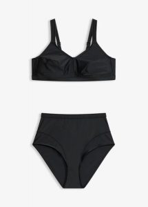 Zabudowane bikini z szybkoschnącego materiału (2 części). Czarne bikini bonprix, bez wzorów. Za 54,99 zł.