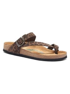 Comfortfusse Skórzane japonki w kolorze jasnobrązowym rozmiar: 37. Brązowe klapki Comfortfüße, bez wzorów, ze skóry, z otwartym noskiem, bez obcasa. Za 184,46 zł.