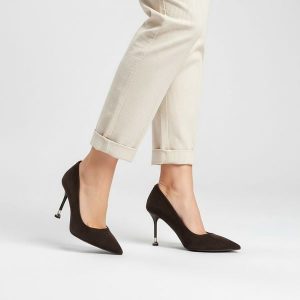 Czółenka damskie Chebello eleganckie zamszowe na wysokiej szpilce brązowe 5021_-105-000-PSK-S423. Brązowe czółenka CheBello, bez wzorów, ze skóry, bez obcasa, na szpilce, bez zapięcia. Za 539,00 zł.