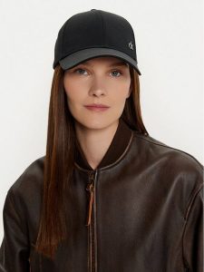 Calvin Klein Czapka z daszkiem K60K613102 Czarny. Czarne czapki Calvin Klein, bez wzorów, z bawełny. Za 99,99 zł.