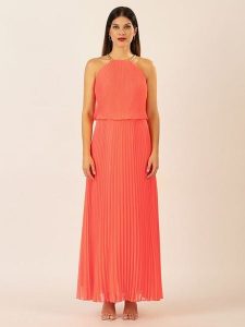 APART Sukienka w kolorze koralowym rozmiar: 36. Czerwone sukienki Apart, bez wzorów, bez kołnierzyka, bez ramiączek, maxi. Za 260,99 zł.