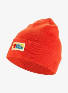 Czapka zimowa Fjallraven Vardag Classic Beanie - flame orange. Brązowe czapki Fjällräven, bez wzorów, z dzianiny, klasyczne. Za 109,99 zł.