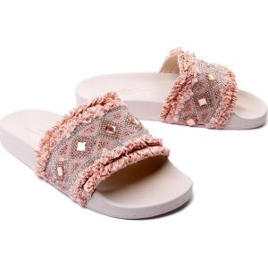 BRENDA ZARO MULE4 pink, klapki damskie. Czerwone klapki Brenda Zaro, bez wzorów, bez obcasa. Za 116,94 zł.