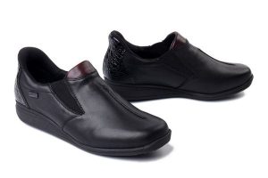 RIEKER TEX 47253-00 black, półbuty damskie. Czarne półbuty Rieker, bez wzorów, bez obcasa, bez zapięcia. Za 347,01 zł.