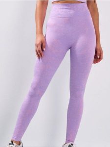 Legginsy sportowe - zielony. Zielone legginsy Sinsay, bez wzorów. W wyprzedaży za 27,99 zł.