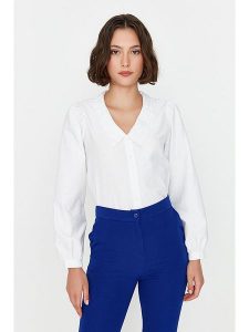 Trendyol Koszulka w kolorze białym rozmiar: 36. Białe bluzki Trendyol, bez wzorów, z bawełny, bez kołnierzyka, bez ramiączek. Za 73,99 zł.