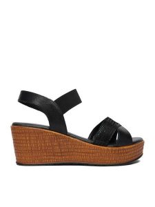 Lasocki Sandały CEO-WI16-NYASA-04 Czarny. Czarne sandały Lasocki, bez wzorów, ze skóry, bez obcasa, na koturnie, bez zapięcia. Za 179,99 zł.