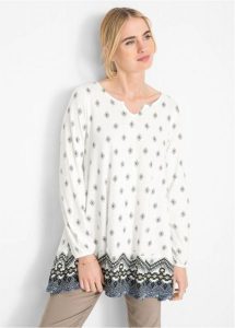 Długa tunika z dżerseju z mieszanki bawełny z wiskozą. Białe tuniki bonprix, bez wzorów, z bawełny, bez kołnierzyka, bez ramiączek. Za 104,99 zł.