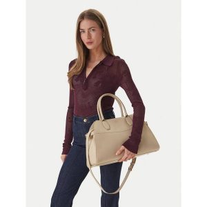 Torebka Guess. Brązowe torebki klasyczne Guess, z aplikacjami, bez dodatków. Za 685,99 zł.