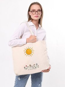 Lucky Bees Shopper bag w kolorze kremowym - 47 x 36 x 8 cm rozmiar: onesize. Brązowe shopper bag Lucky Bees, bez wzorów, z bawełny, na ramię, bez dodatków. Za 26,99 zł.