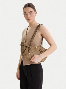 Guess Torebka Yesba HWSG78 33080 Beżowy. Brązowe torebki klasyczne Guess, z aplikacjami, ze skóry, bez dodatków. Za 639,99 zł.