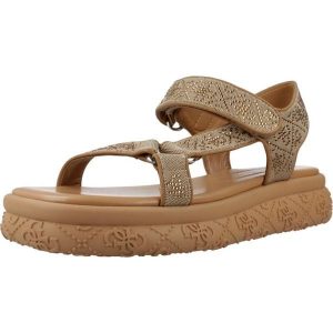 Sandały GUESS FLJLD2 FAL03 Brązowy. Brązowe buty trekkingowe Guess, z syntetyku, bez zapięcia. Za 540,99 zł.