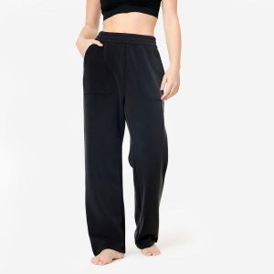 Spodnie Modal 500. Czarne szorty STAREVER, bez wzorów, z elastanu, sportowe. Za 179,99 zł.