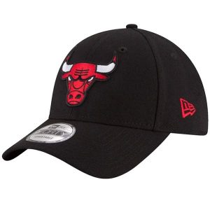 Czapka z daszkiem New Era NBA Chicago Bulls. Czarne czapki New Era, bez wzorów, z poliesteru, sportowe. Za 119,99 zł.