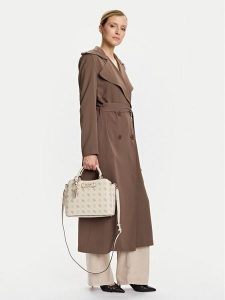 Guess Torebka Silia HWGP98 90060 Écru. Torebki klasyczne Guess, z aplikacjami, ze skóry, bez dodatków. Za 439,99 zł.