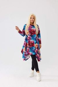 Asymetryczna tunika w piwonie OVERSIZE PLUS SIZE XXL JESIEŃ. Tuniki Moda Size Plus Iwanek, na co dzień, na jesień, l, bez wzorów, z bawełny, eleganckie, z asymetrycznym kołnierzem, plus size, bez ramiączek. Za 179,90 zł.