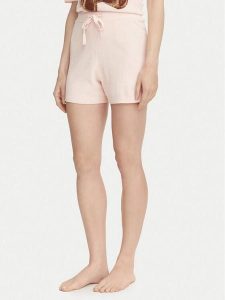 Guess Szorty materiałowe O6BD01 Z1148 Różowy jasny Regular Fit. Czerwone szorty Guess, z aplikacjami, z materiału. Za 194,99 zł.