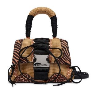 Torebka Steve Madden. Brązowe kuferki Steve Madden, bez wzorów, bez dodatków. Za 519,99 zł.