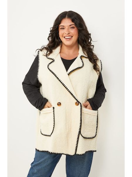 Curvy Lady Kamizelka w kolorze kremowym rozmiar: 40/42. Brązowe kamizelki Curvy Lady, bez wzorów, bez kołnierzyka, bez ramiączek, bez kaptura. Za 192,45 zł.