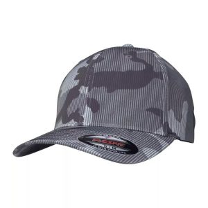 Czapka Z Daszkiem Stripe Camo. Brązowe czapki FLEXFIT, bez wzorów. Za 87,99 zł.