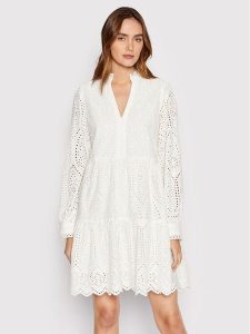 YAS Sukienka codzienna Holi 26027162 Biały Relaxed Fit. Białe kombinezony YAS, l, bez wzorów, z bawełny, bez kołnierzyka, bez ramiączek. Za 229,99 zł.