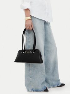 Nine West Torebka CEO-MODERN MUSE-LA374-4764 Czarny. Czarne torebki klasyczne Nine West, bez wzorów, ze skóry, bez dodatków. Za 179,99 zł.