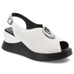 Białe Sandały Artiker Stylowe Obuwie Damskie. Białe sandały ARTIKER, bez wzorów, ze skóry, bez obcasa, na koturnie, bez zapięcia. Za 199,00 zł.