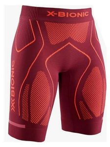 X-Bionic Szorty w kolorze czerwonym do biegania rozmiar: M. Czerwone spodenki sportowe X BIONIC, m, bez wzorów, z materiału, do biegania. Za 259,13 zł.