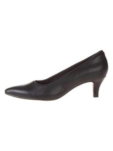Clarks Skórzane czółenka "Linvale Jerica" w kolorze czarnym rozmiar: 39. Czarne czółenka Clarks, bez wzorów, bez obcasa, na szpilce, bez zapięcia. Za 234,95 zł.