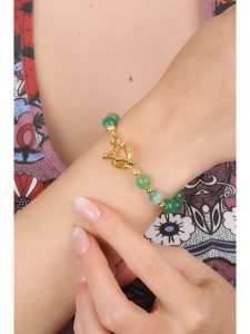 Pierres delicates Pozłacana bransoletka z agatami rozmiar: onesize. Żółte bransoletki Pierres delicates, z agatem, pozłacane. Za 34,99 zł.