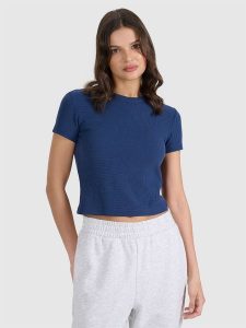 4F T-shirt slim z waflowej dzianiny damski - granatowy XXL. Niebieskie t-shirty 4f, xs, bez wzorów, z dzianiny, bez kołnierzyka, bez ramiączek. W wyprzedaży za 29,99 zł.