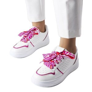 Białe sneakersy wiązane wstążką Pryor. Białe trampki bez wzorów, z jeansu, bez zapięcia. Za 87,37 zł.
