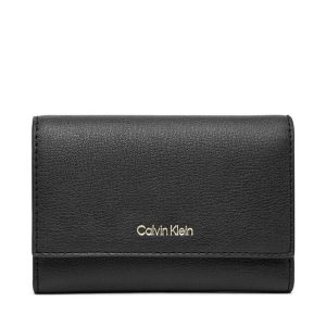 Portfel Calvin Klein. Czarne portfele Calvin Klein, bez wzorów. Za 229,99 zł.