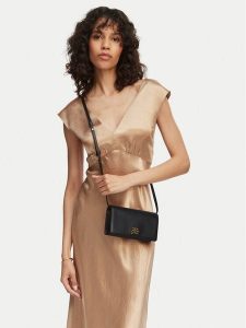 KARL LAGERFELD Torebka B2W30268 Czarny. Czarne torebki klasyczne KARL LAGERFELD, bez wzorów, ze skóry, bez dodatków. Za 669,99 zł.