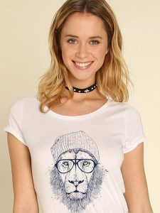 WOOOP Koszulka "Cool Lion" w kolorze białym rozmiar: XXL. Białe bluzki Wooop, xxl, bez wzorów, z bawełny, bez kołnierzyka, bez ramiączek. Za 65,85 zł.