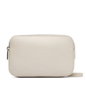 Torebka Calvin Klein. Białe listonoszki Calvin Klein, bez wzorów, bez dodatków. Za 409,99 zł.